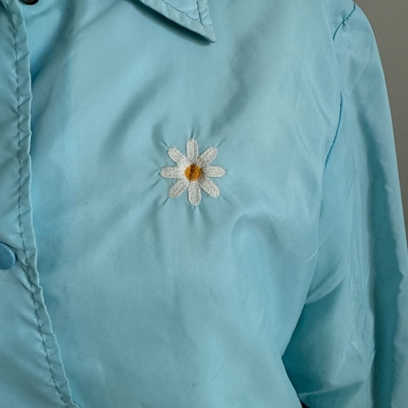 Vintage Light Blue Windbreaker Jacket with Daisy Size Medium - Picture 1 of 9
